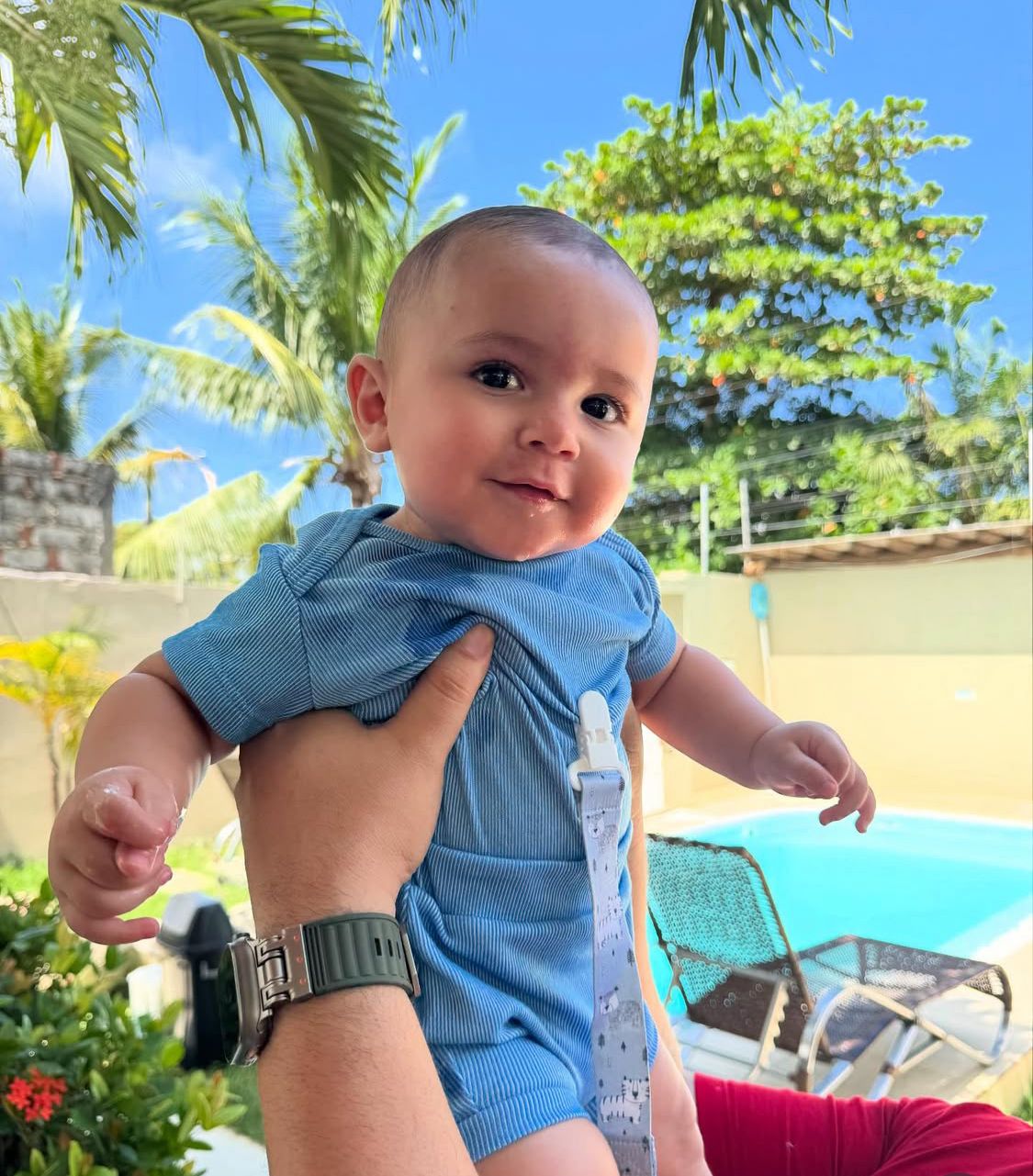 Levi feliz
